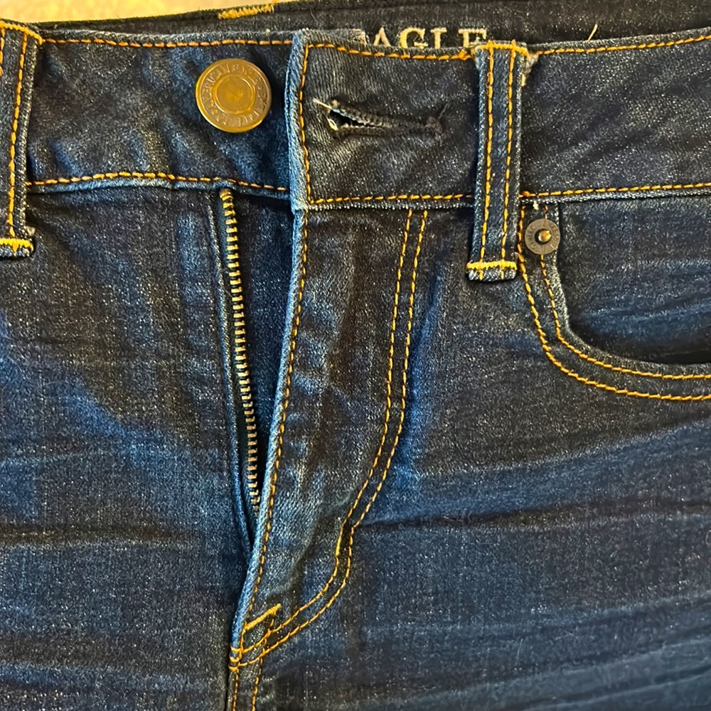 American Eagle Super Stretch Shorts Size 2 - Picture 6 of 6